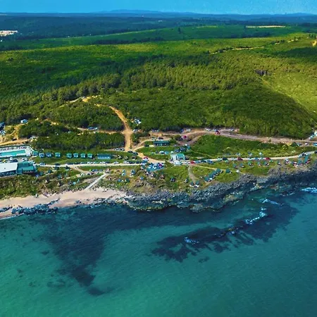 Campsite Darni Karavan *